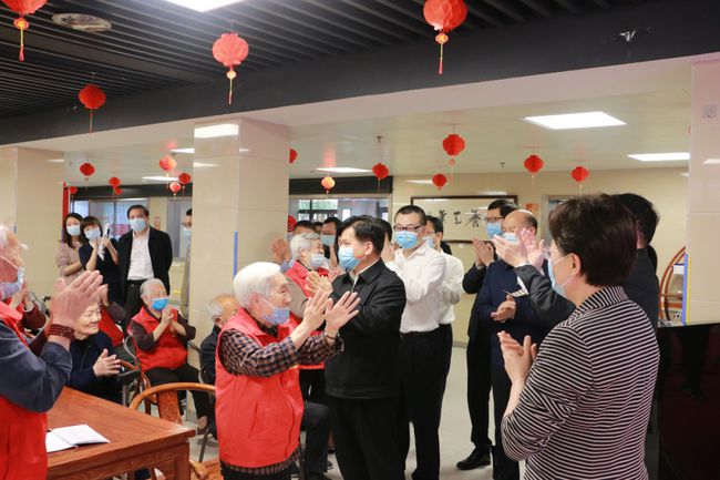 國(guó)家民政部李紀(jì)恒部長(zhǎng)一行蒞臨福州市國(guó)德老年康養(yǎng)中心視察(圖3)