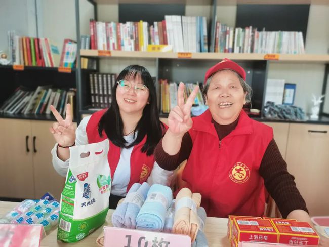 國(guó)家民政部李紀(jì)恒部長(zhǎng)一行蒞臨福州市國(guó)德老年康養(yǎng)中心視察(圖11)