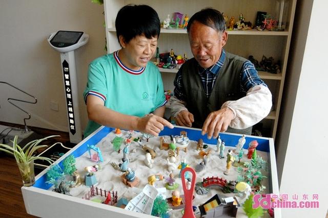 青島即墨區(qū)打造醫(yī)養(yǎng)結(jié)合智慧健康養(yǎng)老平臺(tái) 讓老年人樂(lè)享生活(圖3) 青島即墨區(qū)打造醫(yī)養(yǎng)結(jié)合智慧健康養(yǎng)老平臺(tái) 讓老年人樂(lè)享生活(圖3)